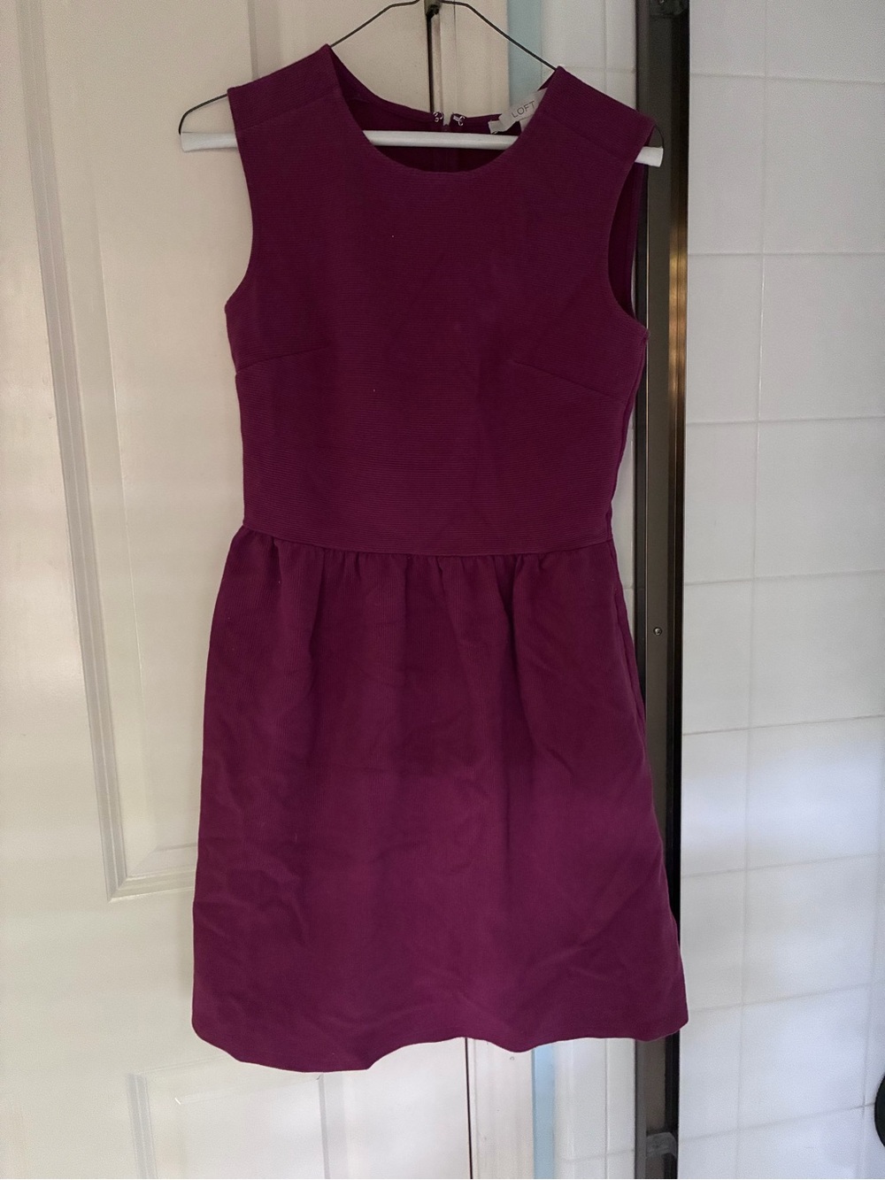 LOFT | Dresses | Loft Sleeveless Dress